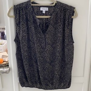 NWOT Evereve sleeveless top. Size medium